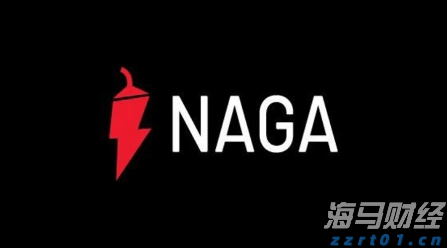 小学生看哥哥们踢十五运会足球赛，一声声加油稚嫩却嘹亮